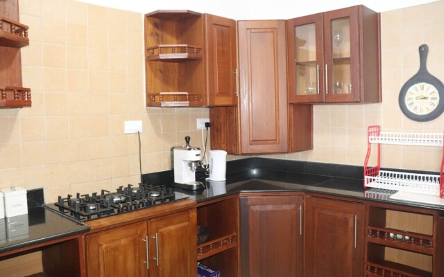 2 Bedroom Apartment With Pool and Views