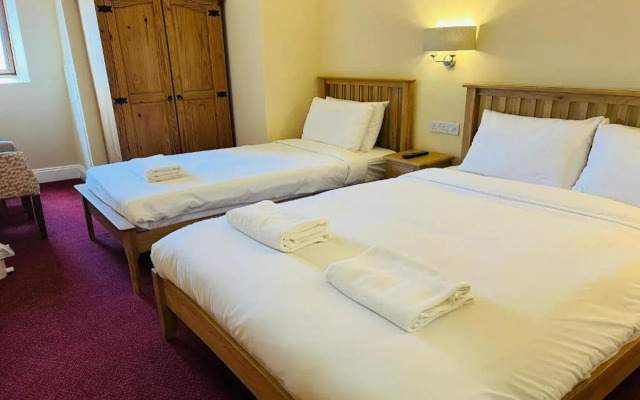 Rothwell House Hotel .