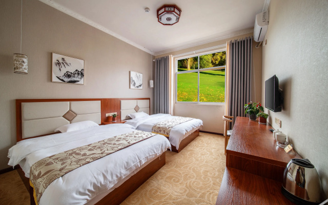 Puhua Hotel