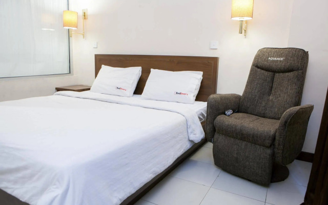 RedDoorz Plus @ Erlich Pasir Kaliki