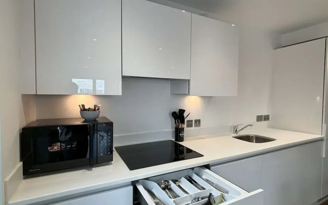Modern 2 bed With Parking - Grand Exchange Bracknell