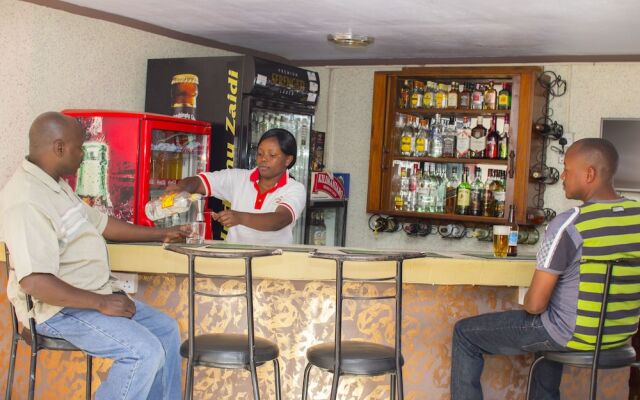 Arusha Giraffe Lodge