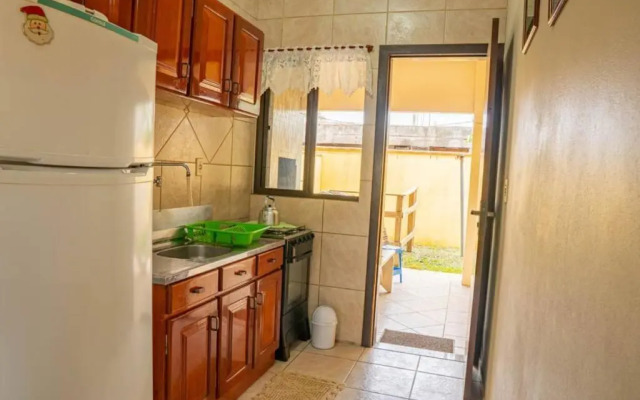 Casa 100m da praia, 10 pessoas, 3 quartos