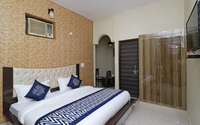 OYO Flagship 10223 Hotel Clouds 21