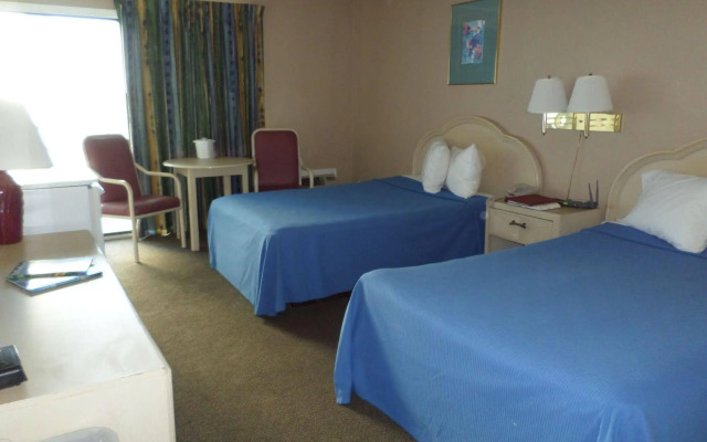 Tropical Seas Hotel