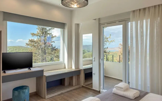 AeNaos Luxury Villa
