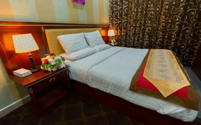 Dream Palace Hotel