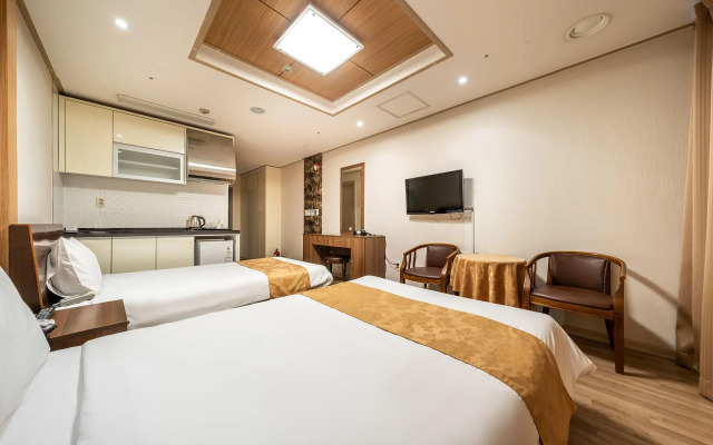 The Hotel Yeong Jong