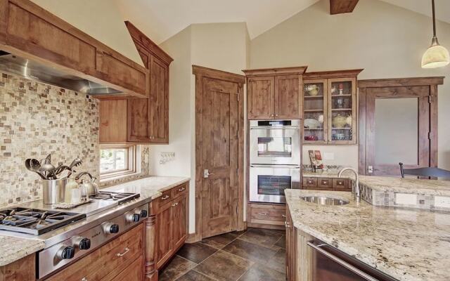 Highlands Hideaway - Private Home by RedAwning