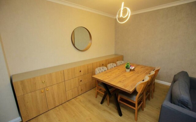 Lovely 2-bedroom Apartment in Basaksehir