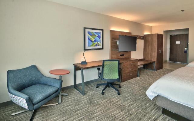 Holiday Inn Express & Suites Albuquerque East by IHG