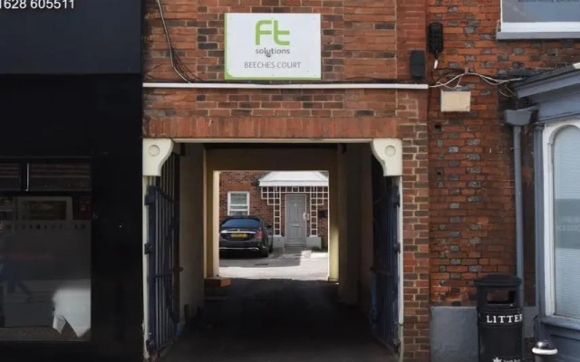 Spacious 2 Bed apartment - Sleeps 6 - Burnham Village