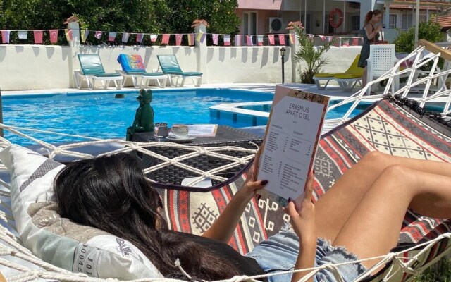 Erasmus Apart Hotel