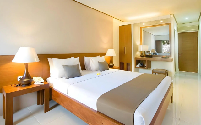 Nyiur Indah Beach Hotel