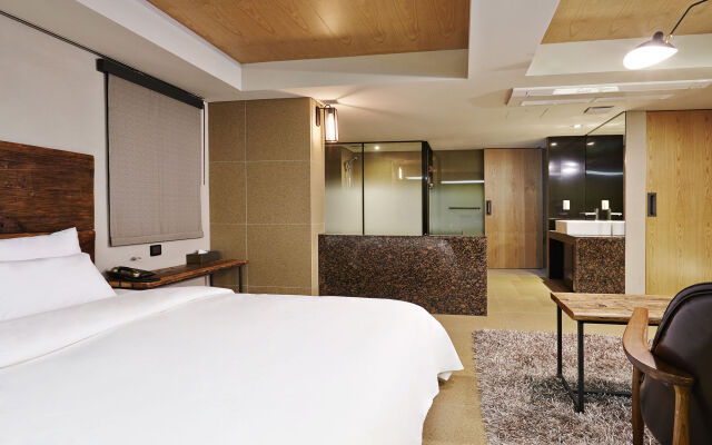 E-HOTEL