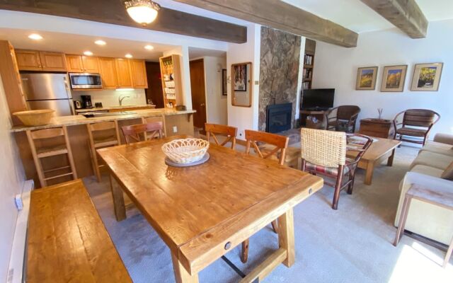 #205 Vail International