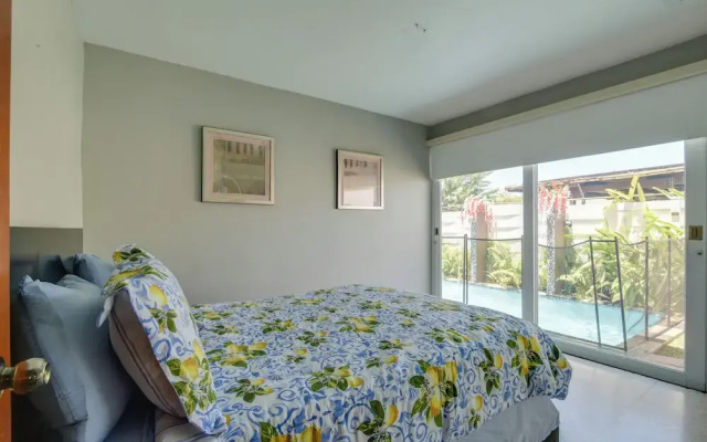 Private Heated Pool: Walk to Isla Verde Beach