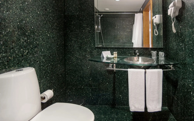 Neat Hotel Avenida