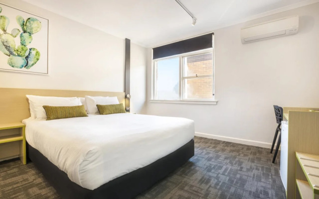 Nightcap at Hume Hotel