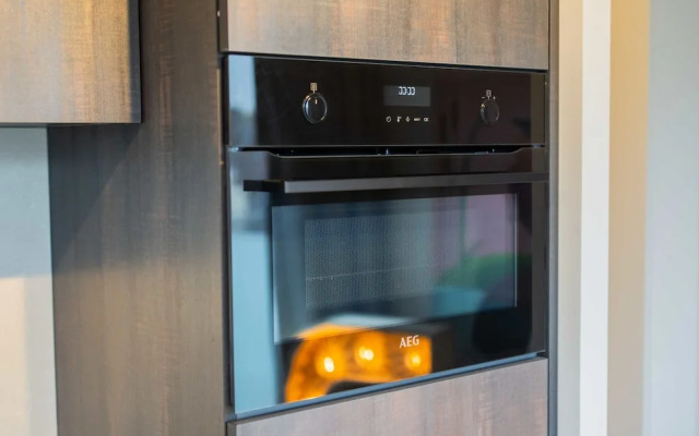 Studio Serviced Apartments With City View