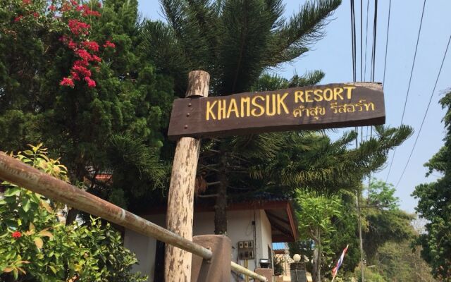 Khamsuk Resort