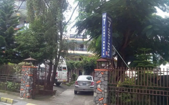 Hotel Seven Continents
