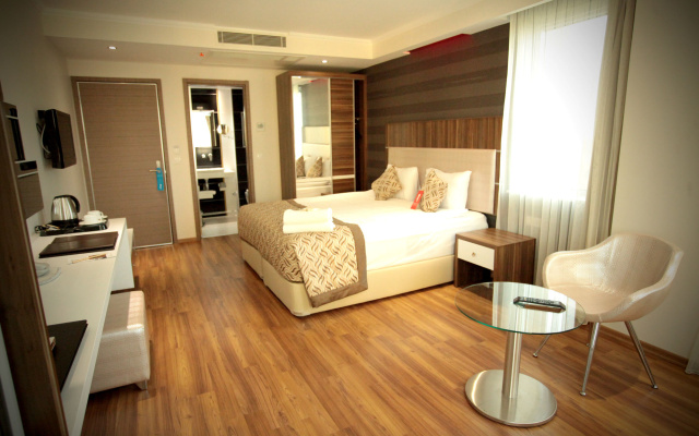 Edis Premier Hotel
