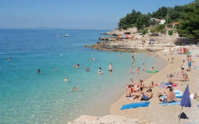 Josip - 100 m From Beach - A4
