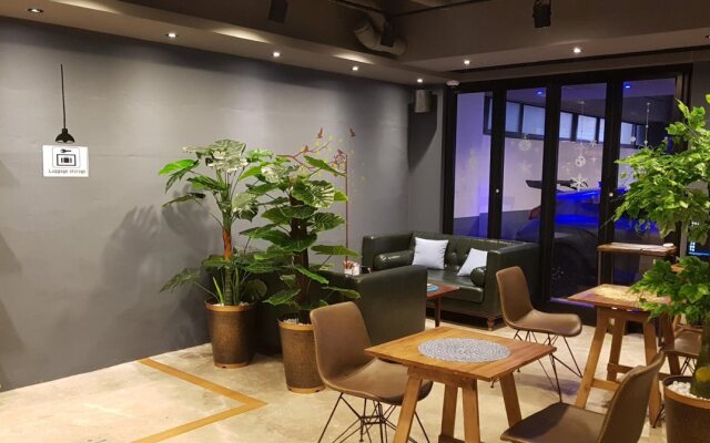 Ark Blue Hotel