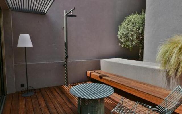 Nikiou Suites Luxury Residence