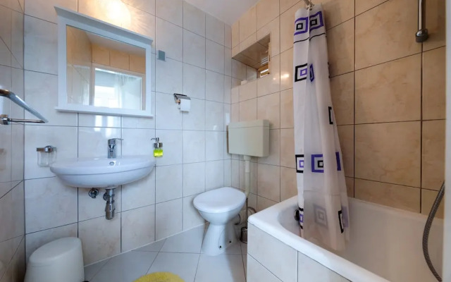 Mira Sea Front Guesthouse