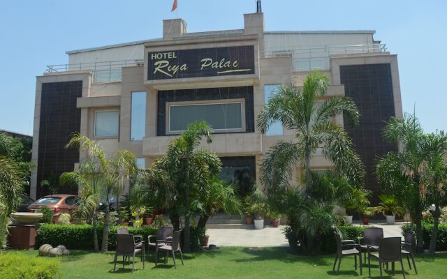 Hotel Riya Palace By Amazone Holidays