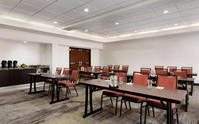Courtyard by Marriott Tulsa Central