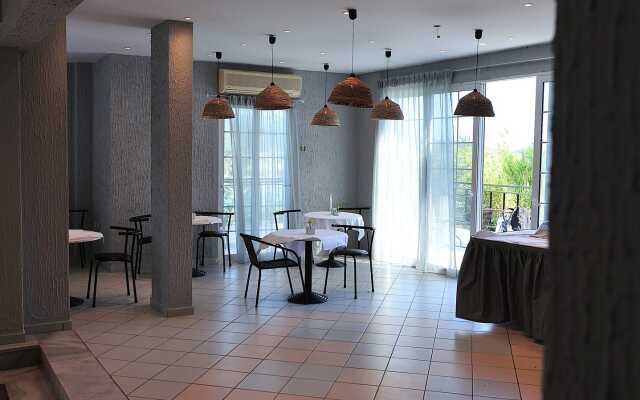 Anamar Skiathos Hotel