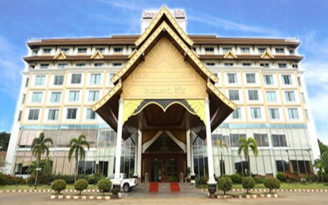 Arawan Riverside Hotel