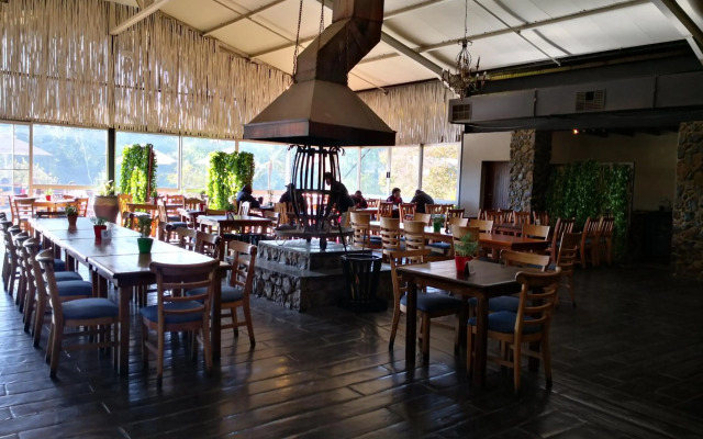 Riverstone Lodge