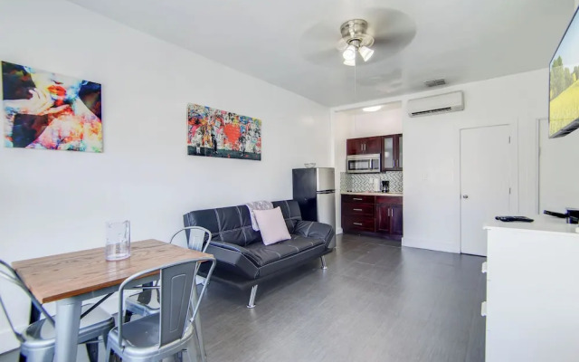 Chic Large Studio Apt Near Ocean Drive South Beach