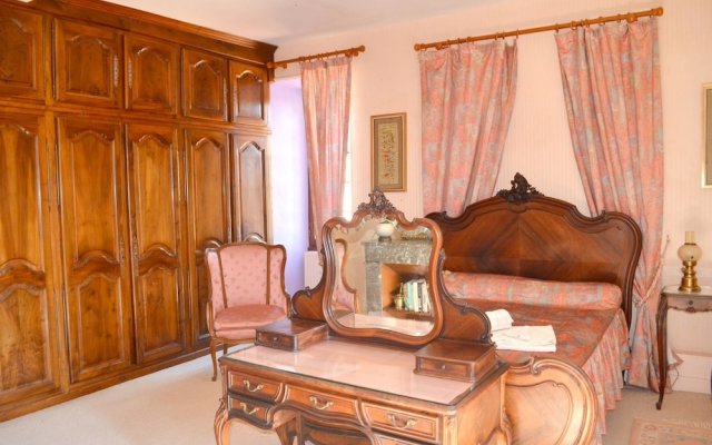 Villa With 5 Bedrooms in Vergt, With Private Pool, Furnished Garden an