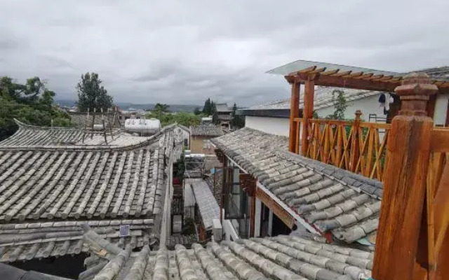 Jianshui Bushe Homestay (Gucheng Branch)