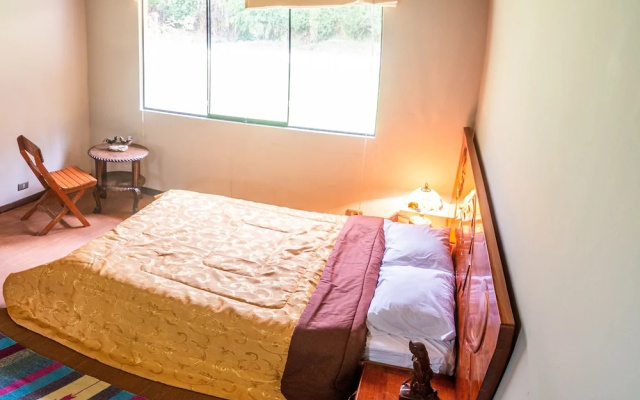 Yakumama Hostel y Restaurant