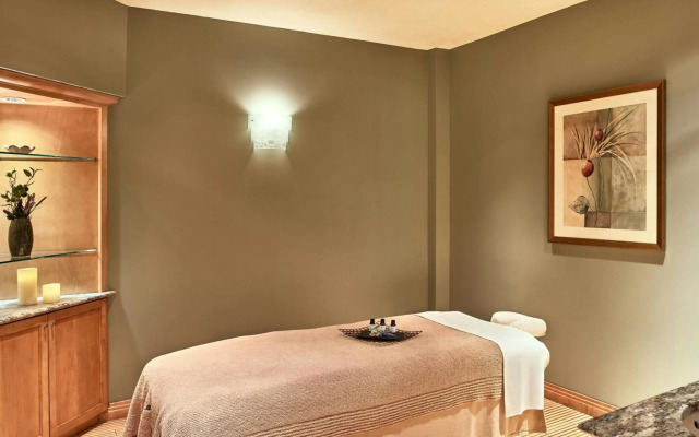 Renaissance® Phoenix Glendale Hotel & Conference Center