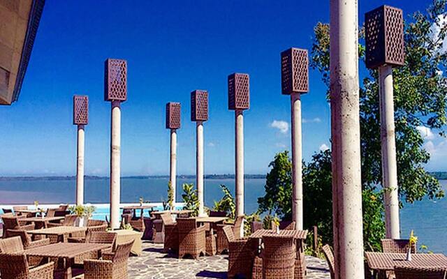 Mesra Sangkulirang Bay