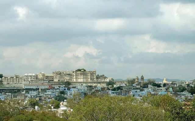 Hotel Vishnupriya