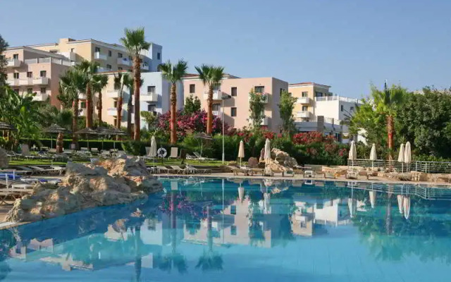 St. George Gardens Hotel Suites