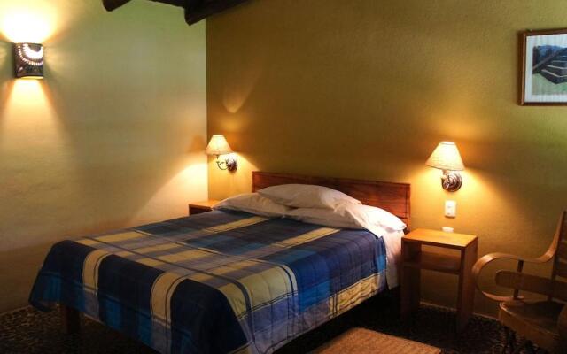 Villa Patzcuaro Garden Hotel & RV Park