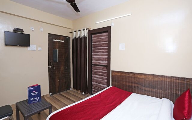 OYO 10137 Hotel Vaishnavi