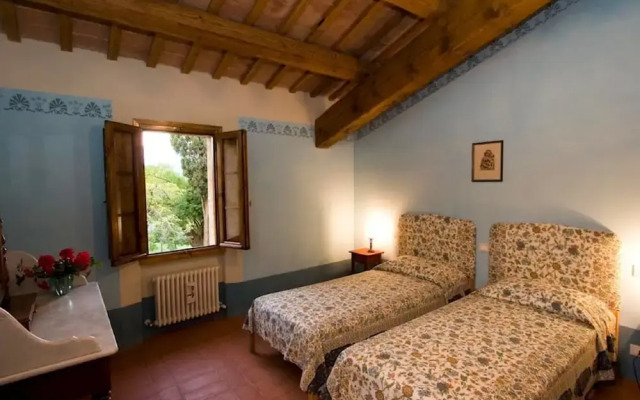 Spacious Home With Pool