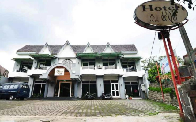 hotelImage