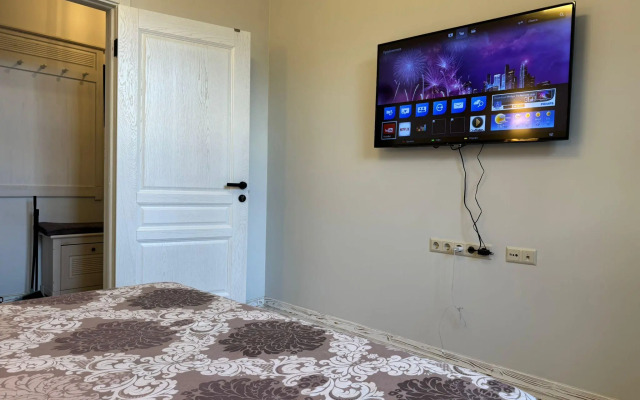 Апартаменты на Большой Троицкой 28