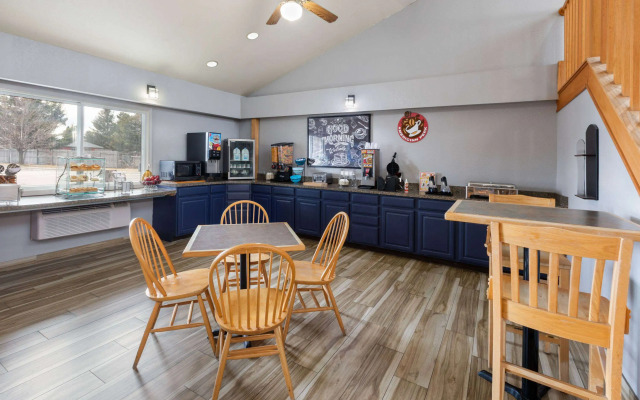 AmericInn by Wyndham Oscoda Near AuSable River